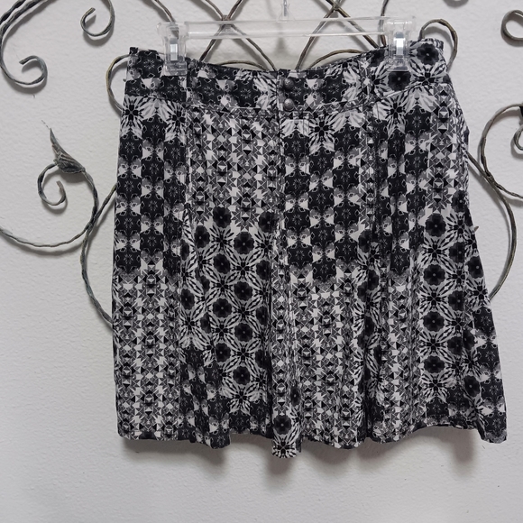 ATHLETA grey graphic print skort, 6 - Picture 1 of 14